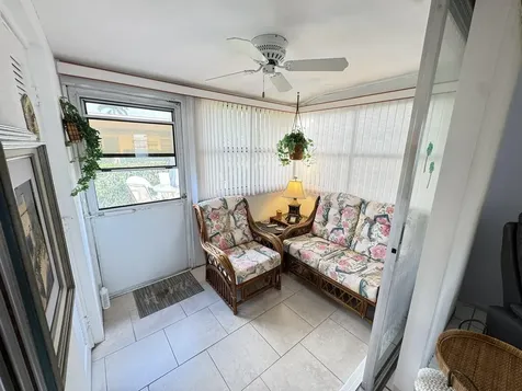 2822 Crosley Drive W West Palm Beach FL 33415