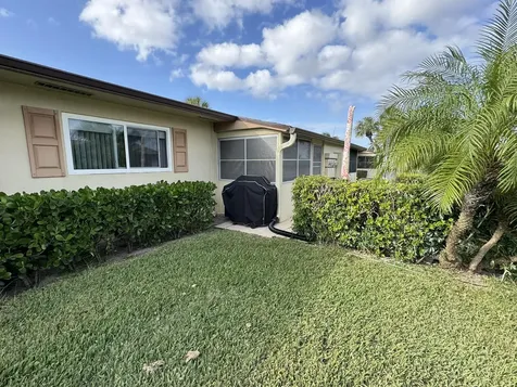2822 Crosley Drive W West Palm Beach FL 33415