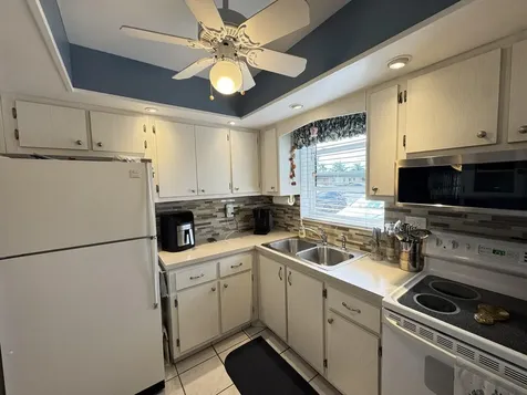 2822 Crosley Drive W West Palm Beach FL 33415