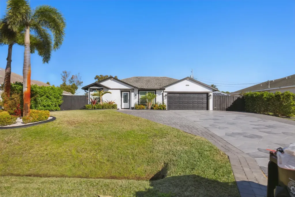 2129 SW Devon Avenue Port St Lucie FL 34953