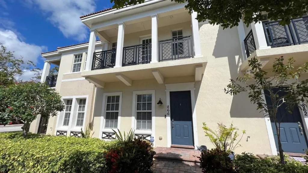 866 NW 83rd Lane Boca Raton FL 33487