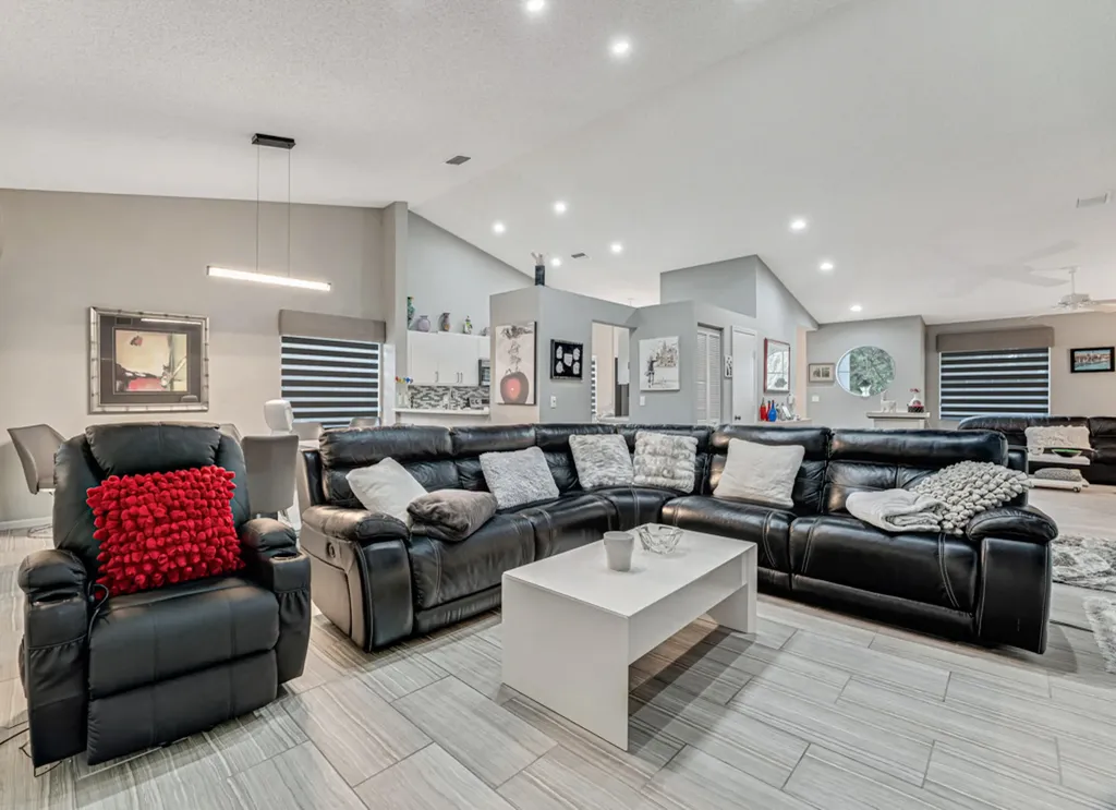 7023 Summer Tree Drive Boynton Beach FL 33437