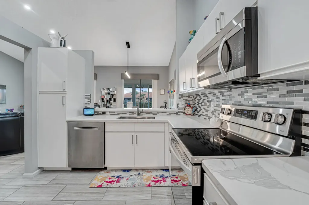 7023 Summer Tree Drive Boynton Beach FL 33437