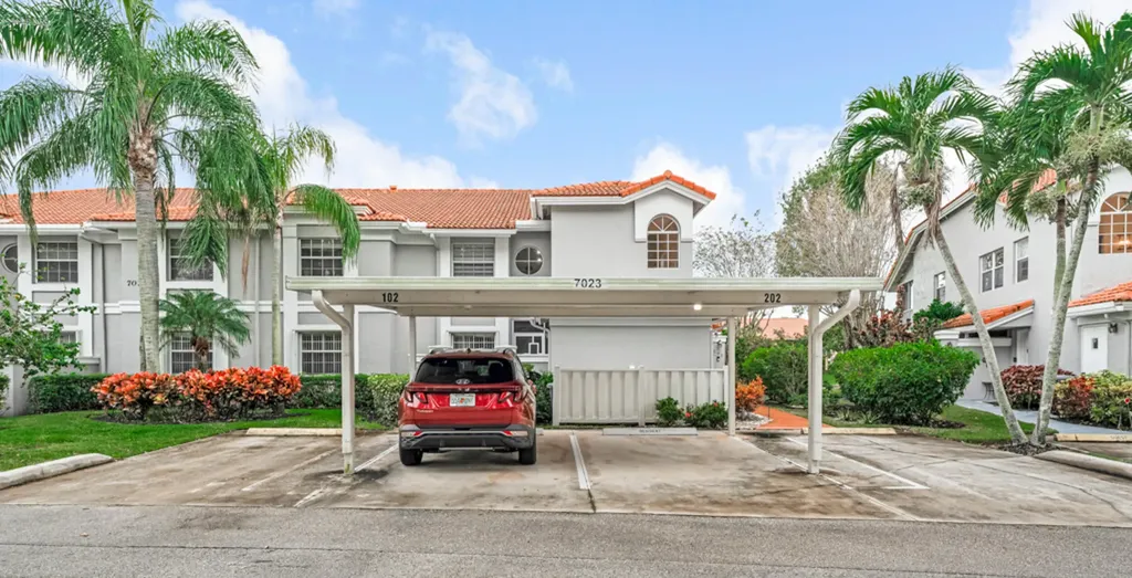 7023 Summer Tree Drive Boynton Beach FL 33437