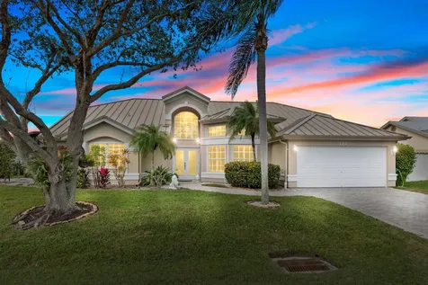 131 Queens Road Hutchinson Island FL 34949