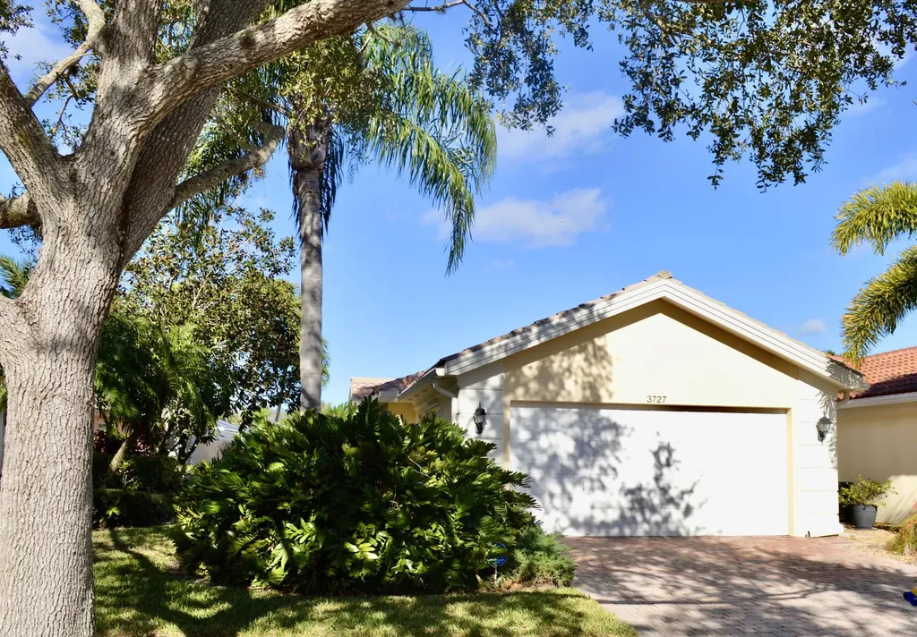 3727 SE Big Bend Terrace Hobe Sound FL 33455