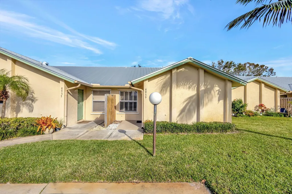 8959 SE Hobe Ridge Avenue Hobe Sound FL 33455