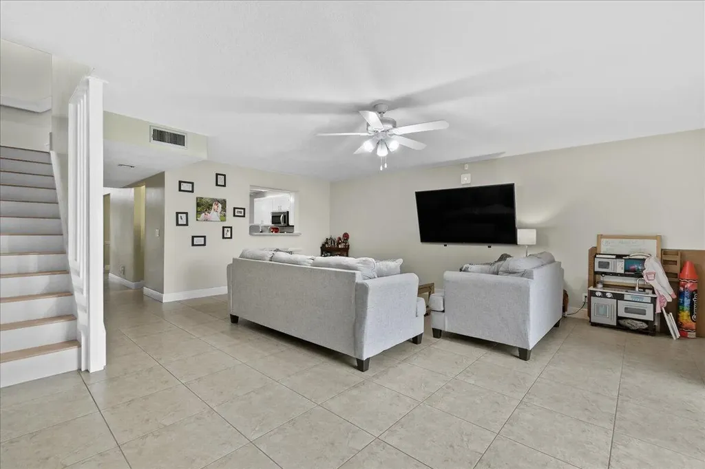 62 Maplecrest Circle Jupiter FL 33458
