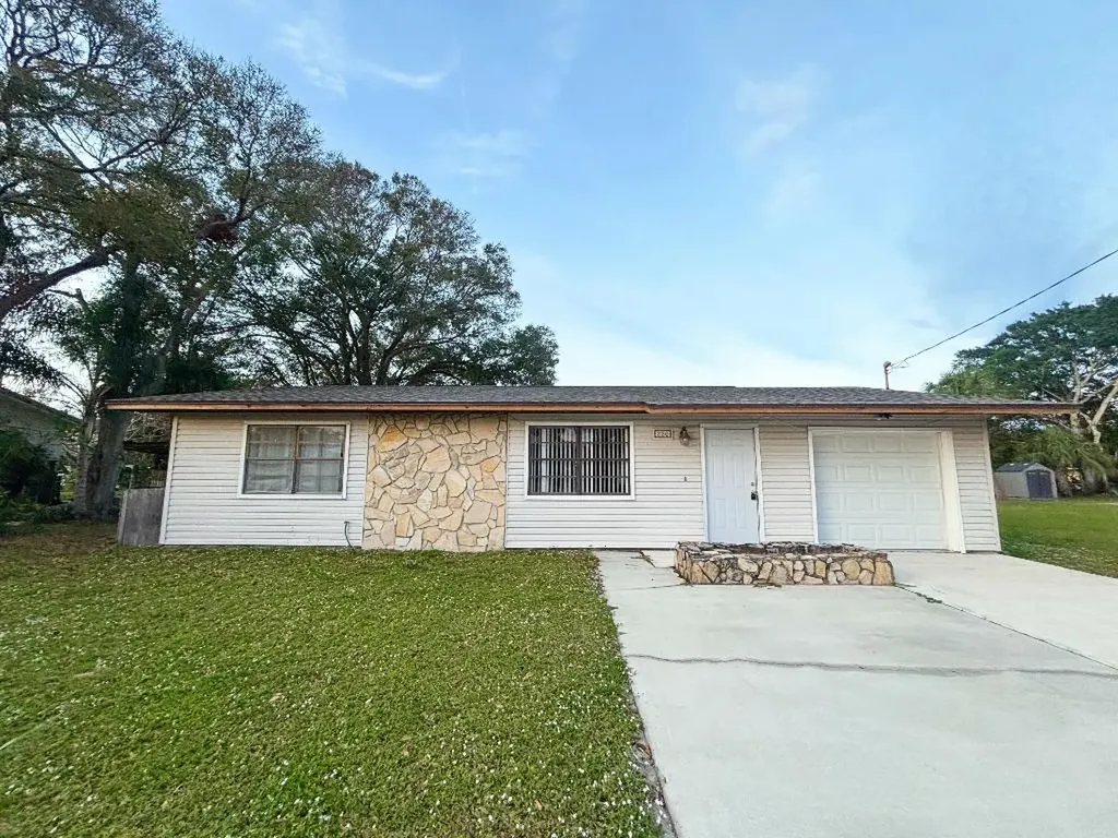226 Garden Avenue Fort Pierce FL 34982