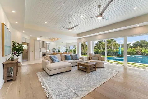 28 Coconut Lane Tequesta FL 33469