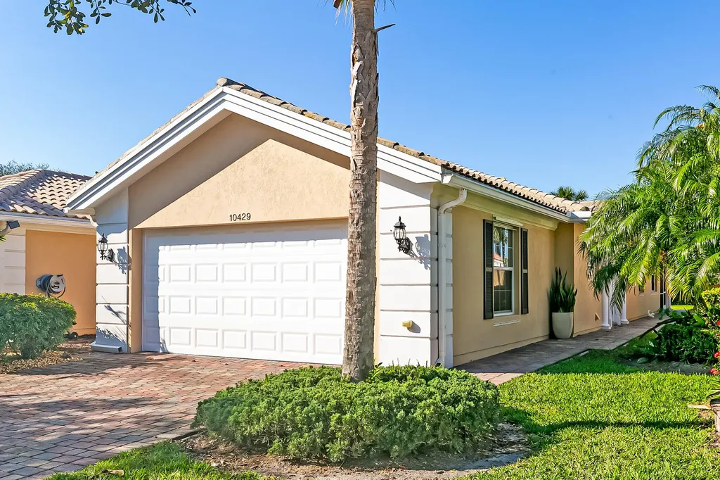 10429 SW Stratton Drive Port St Lucie FL 34987