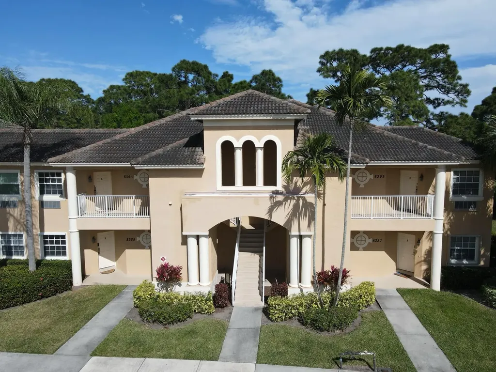 8393 Mulligan Circle Port St Lucie FL 34986