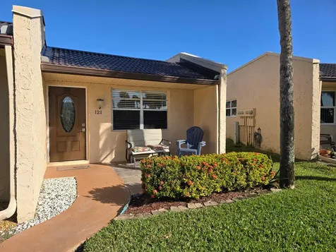 121 Lake Gloria Drive West Palm Beach FL 33411