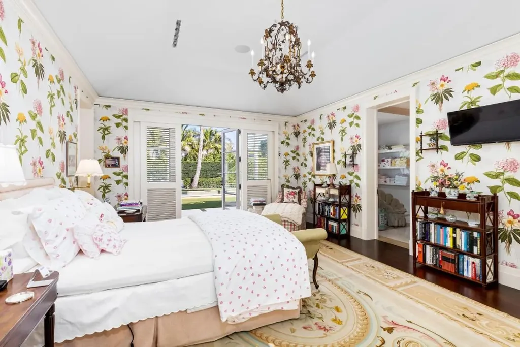 710 S County Road Palm Beach FL 33480