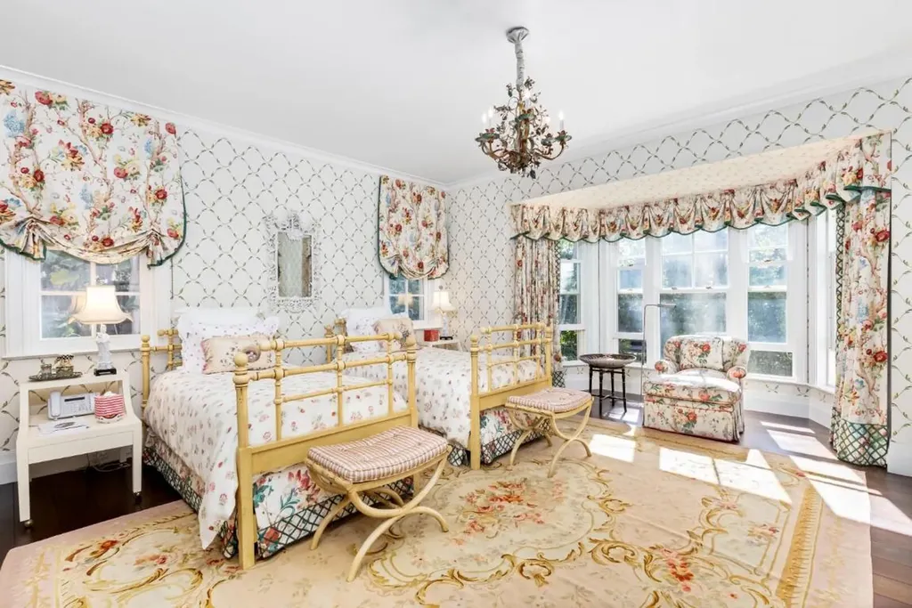710 S County Road Palm Beach FL 33480