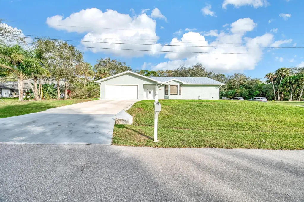 2351 SW Sala Street Port St Lucie FL 34953
