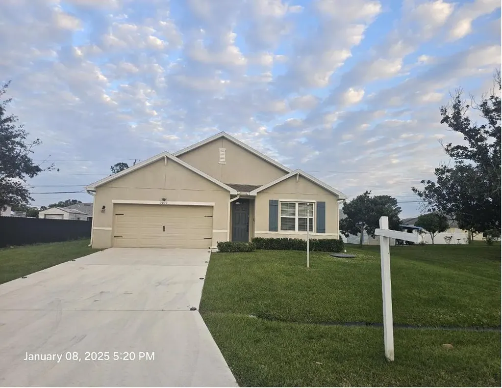 3013 SW Segovia Street Port St Lucie FL 34953