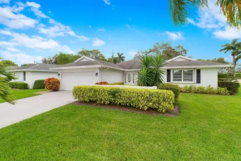 10814 Greentrail Drive S Boynton Beach FL 33436