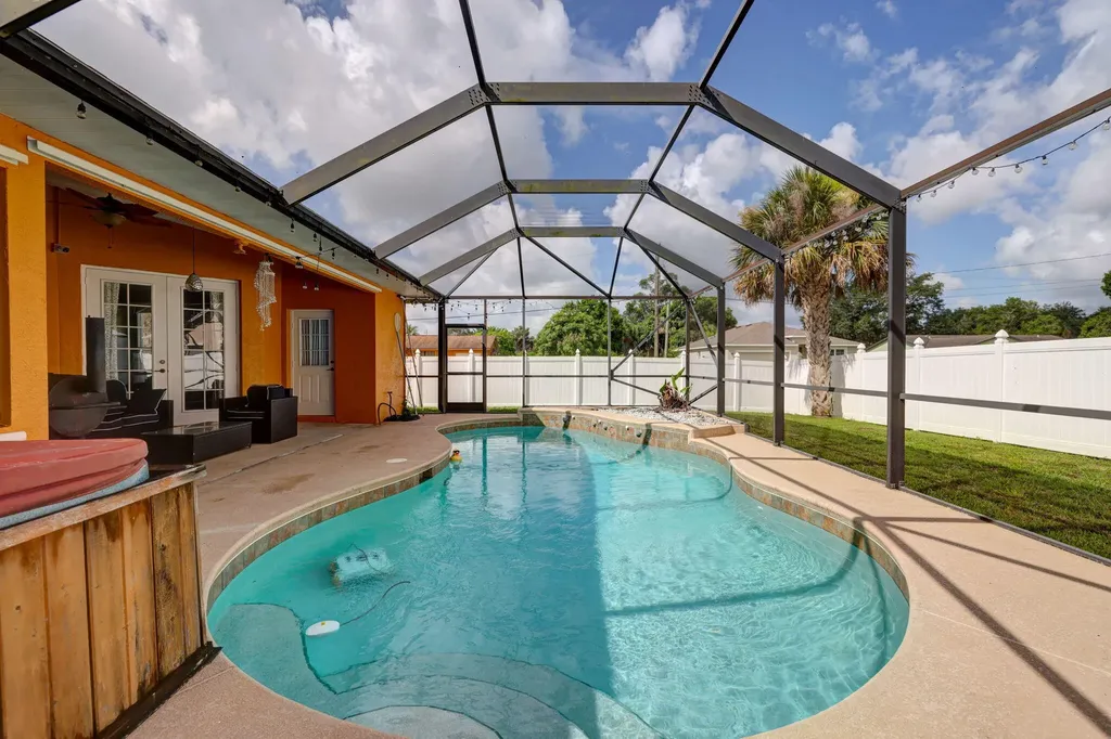 2544 SW Kenilworth Street Port St Lucie FL 34953