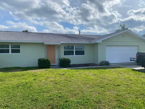 8072 SE Helen Terrace Hobe Sound FL 33455