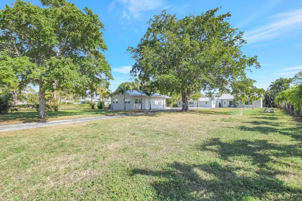 6604 Eastview Drive Lake Worth FL 33462