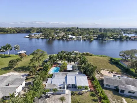 6604 Eastview Drive Lake Worth FL 33462