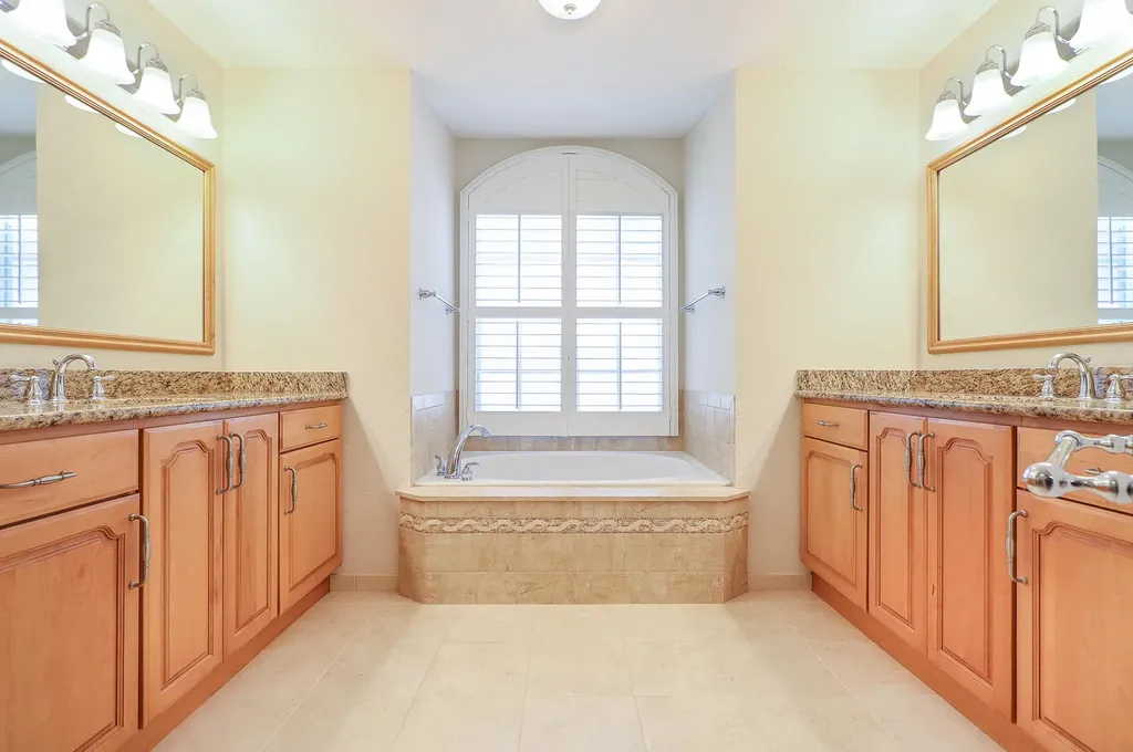 15386 83rd Way N Palm Beach Gardens FL 33418