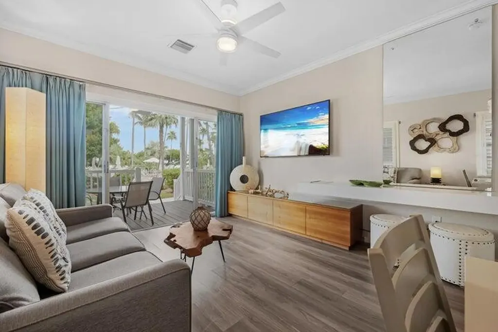 5092 Sunset Village Drive Duck Key FL 33050