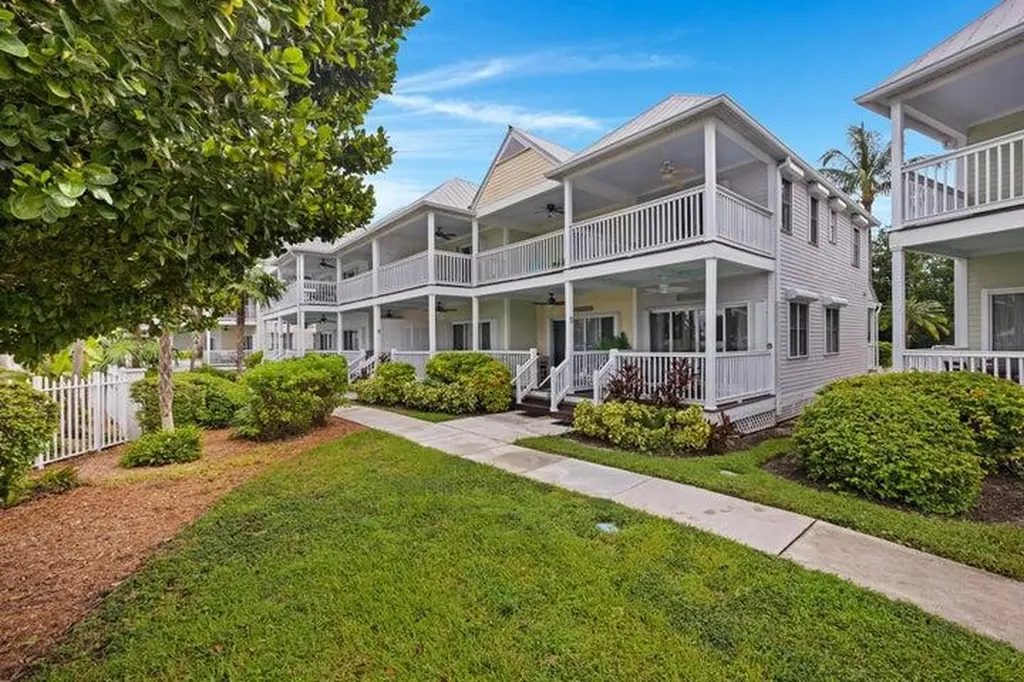 5092 Sunset Village Drive Duck Key FL 33050