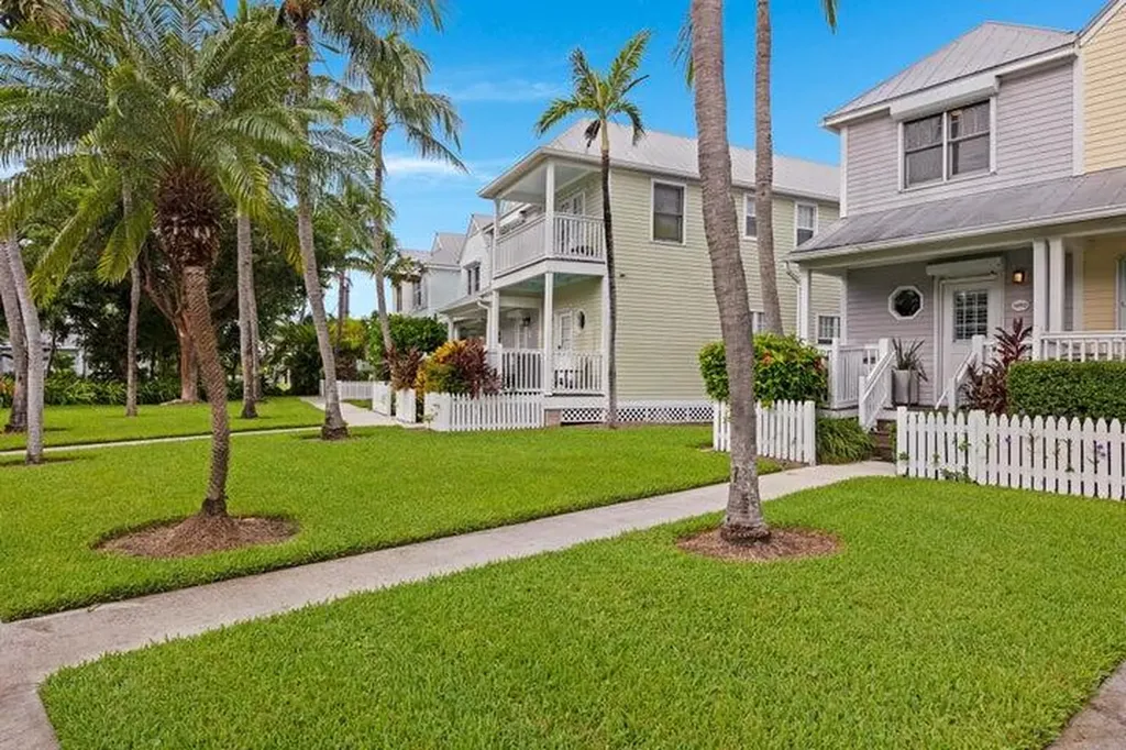 5092 Sunset Village Drive Duck Key FL 33050