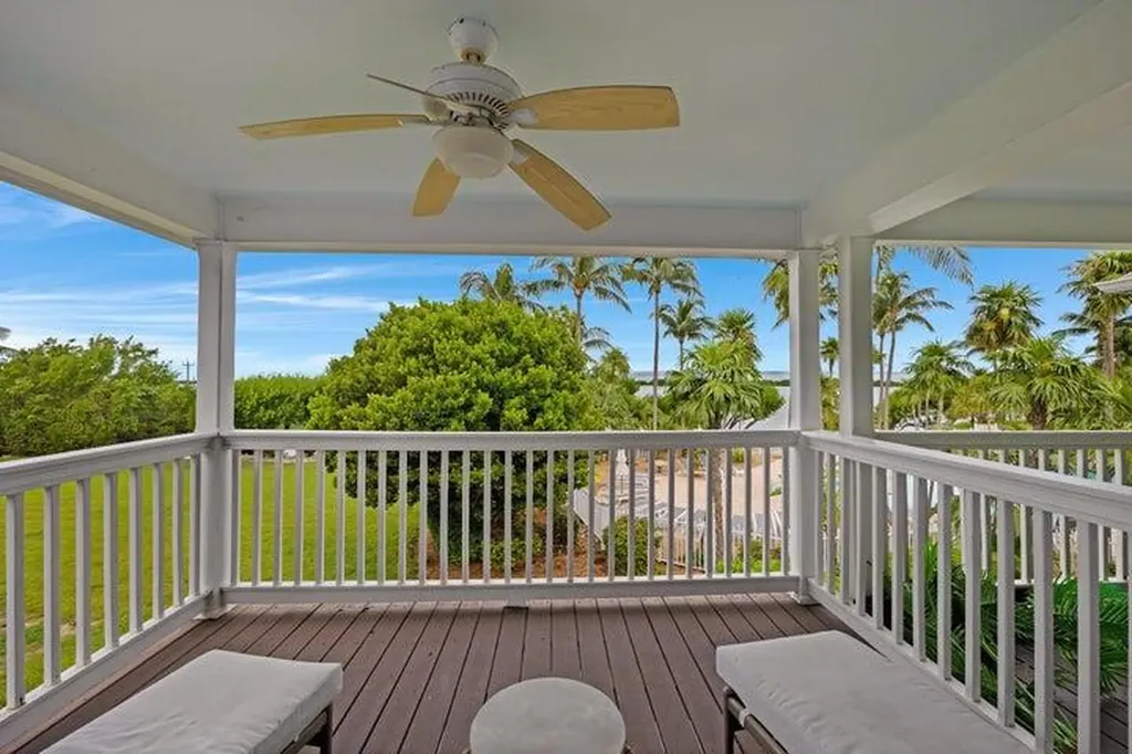 5092 Sunset Village Drive Duck Key FL 33050