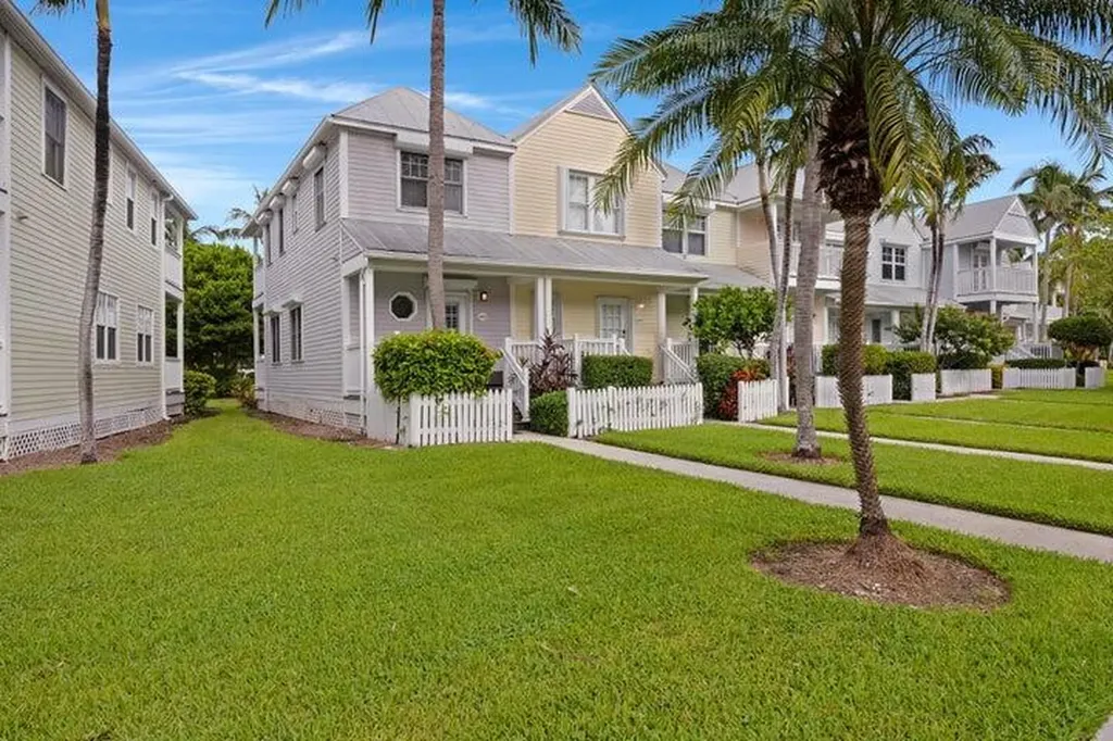 5092 Sunset Village Drive Duck Key FL 33050