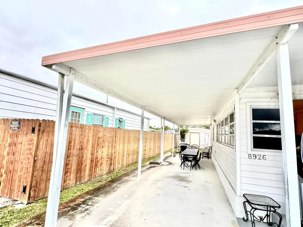 8926 Palm Street Boynton Beach FL 33436
