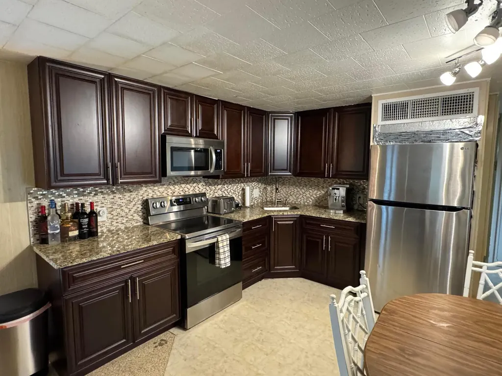 8926 Palm Street Boynton Beach FL 33436