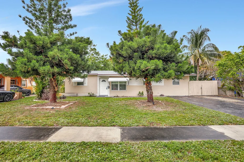1341 NW 50th Avenue Lauderhill FL 33313