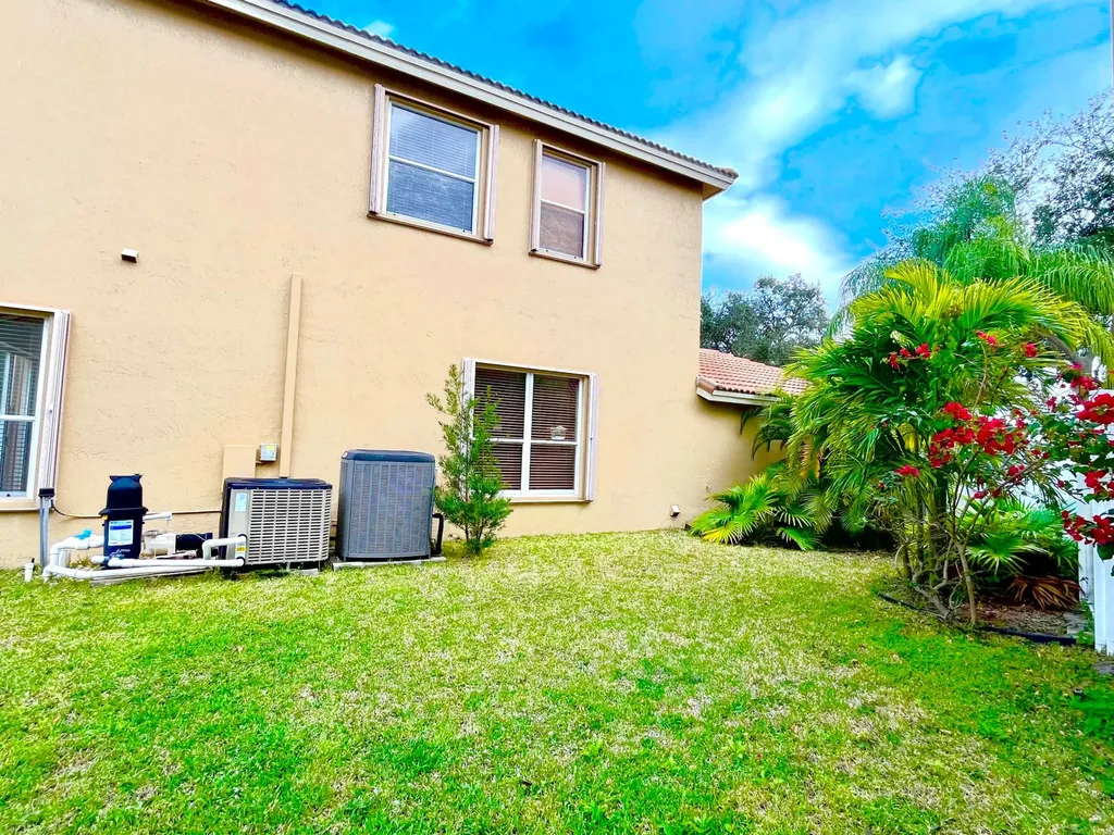 5012 Victoria Circle West Palm Beach FL 33409