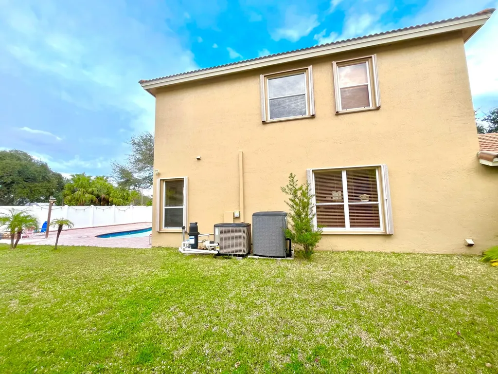 5012 Victoria Circle West Palm Beach FL 33409