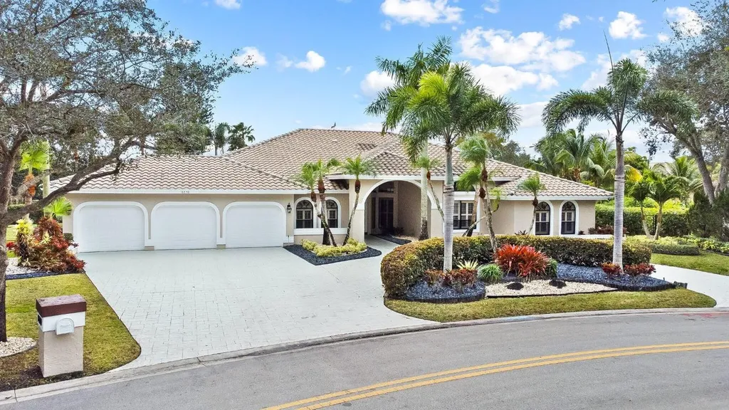 8270 NW 49th Manor Coral Springs FL 33067