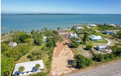 1033 S Indian River Drive Fort Pierce FL 34950