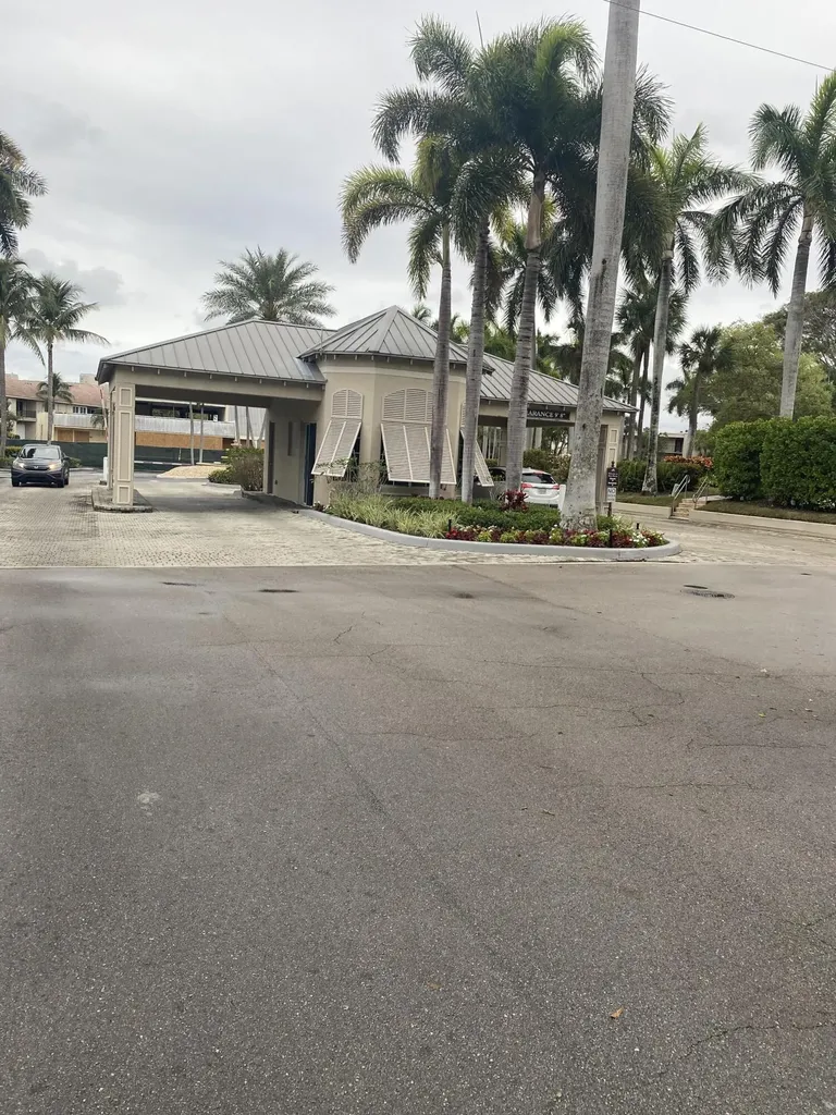 17 Royal Palm Way Boca Raton FL 33432