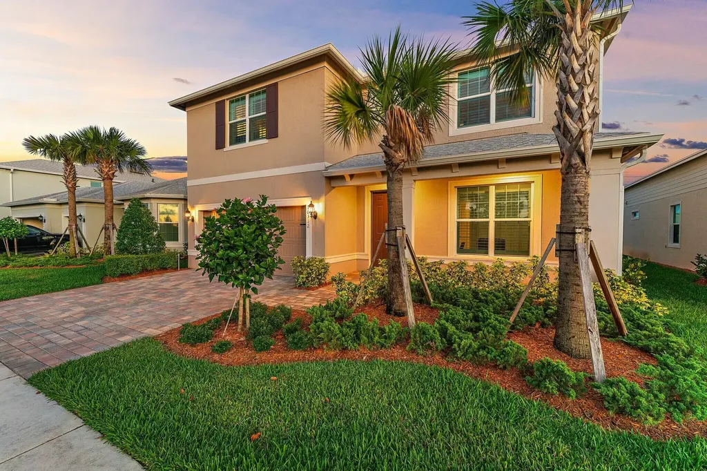10312 SW Green Turtle Lane Port St Lucie FL 34987