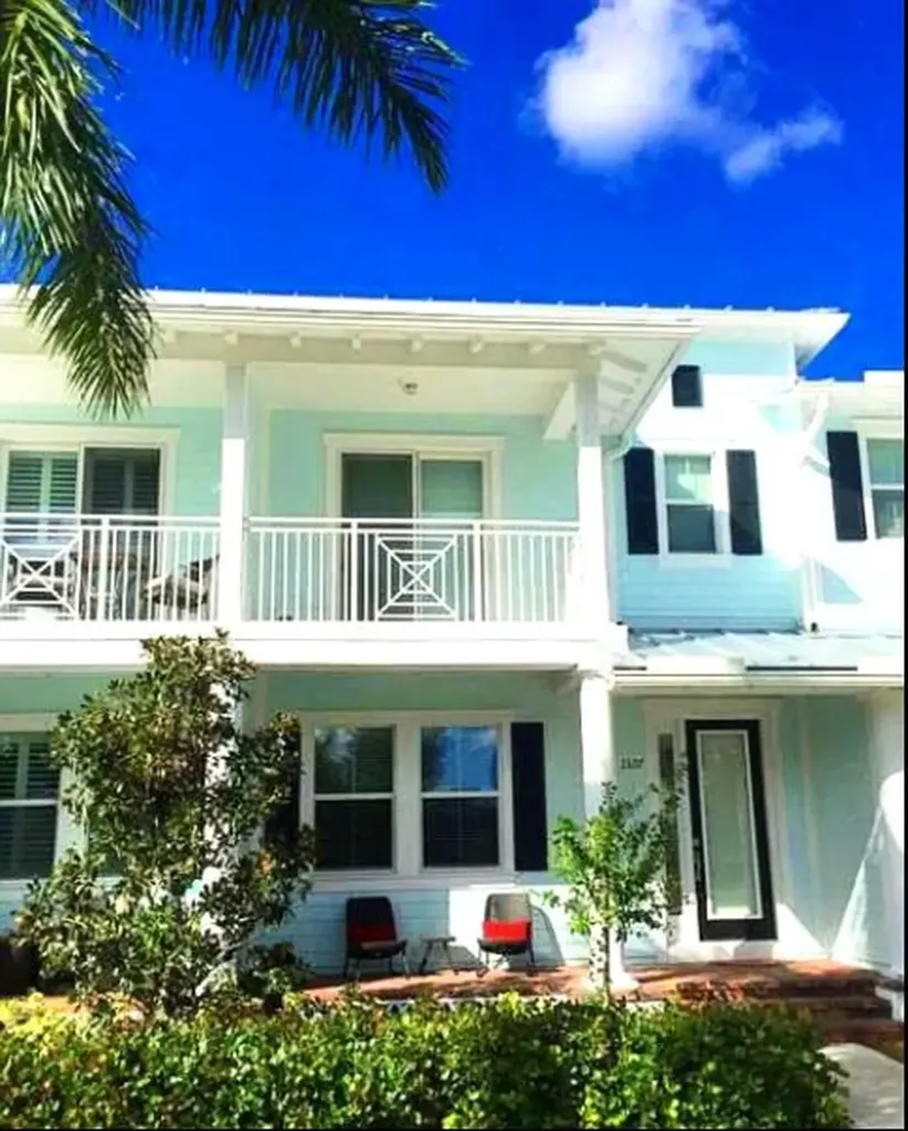 1327 N Community Drive Jupiter FL 33458