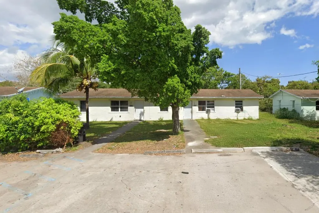4565 Coconut Road Lake Worth FL 33461