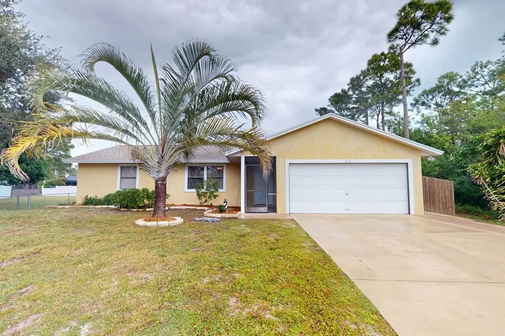 611 SW Dwight Avenue Port St Lucie FL 34983