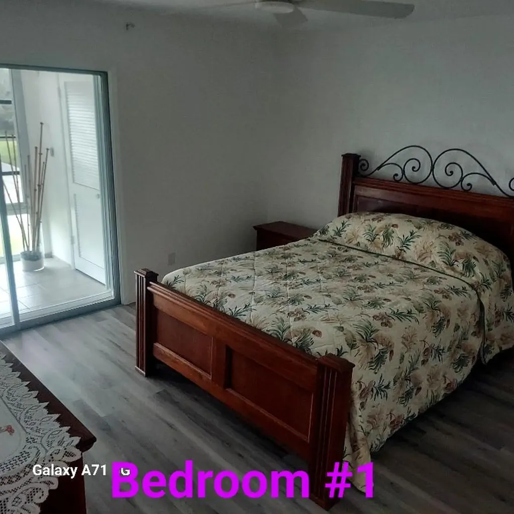37 Pine Arbor Lane Vero Beach FL 32962