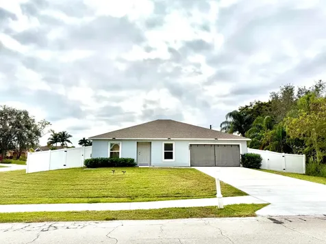 1462 SW Abingdon Avenue Port St Lucie FL 34953