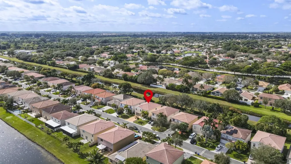 6627 Rainwood Cove Lane Lake Worth FL 33463