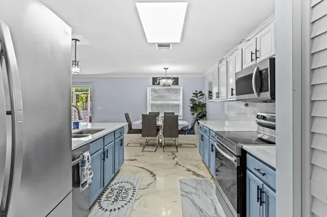 6627 Rainwood Cove Lane Lake Worth FL 33463