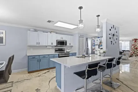 6627 Rainwood Cove Lane Lake Worth FL 33463