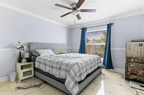 6627 Rainwood Cove Lane Lake Worth FL 33463